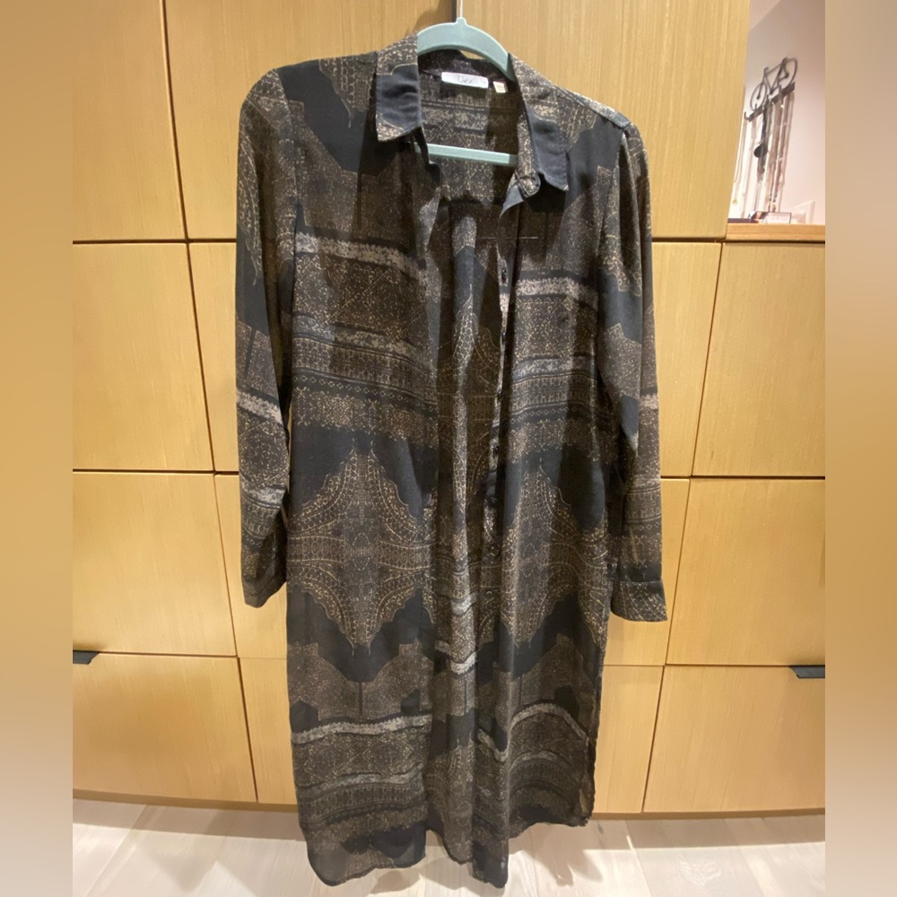 Dex sheer button up, size small